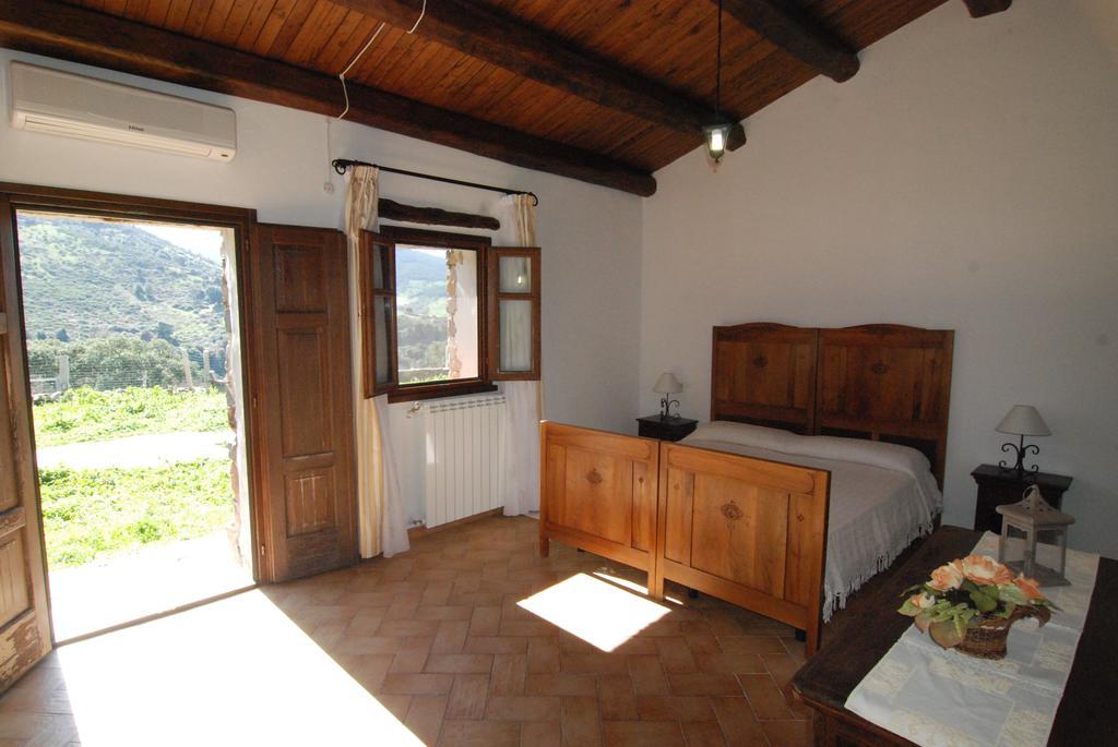 Stazzu Coiga Villa Aggius Bagian luar foto