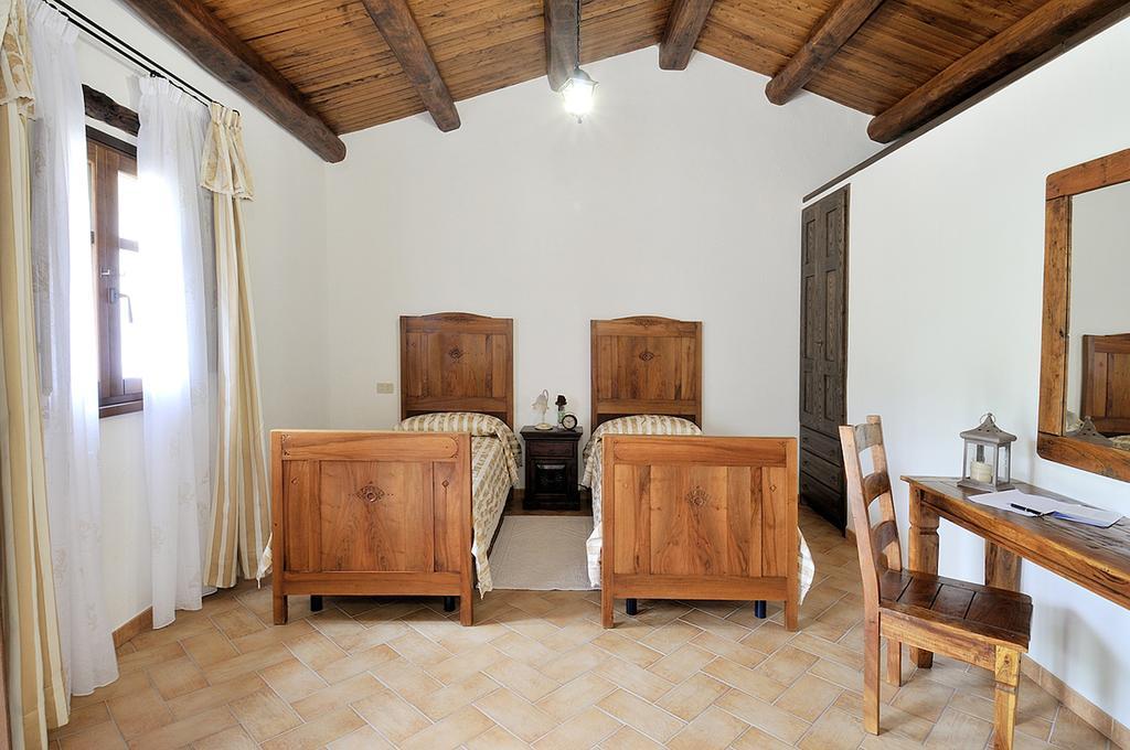 Stazzu Coiga Villa Aggius Bagian luar foto